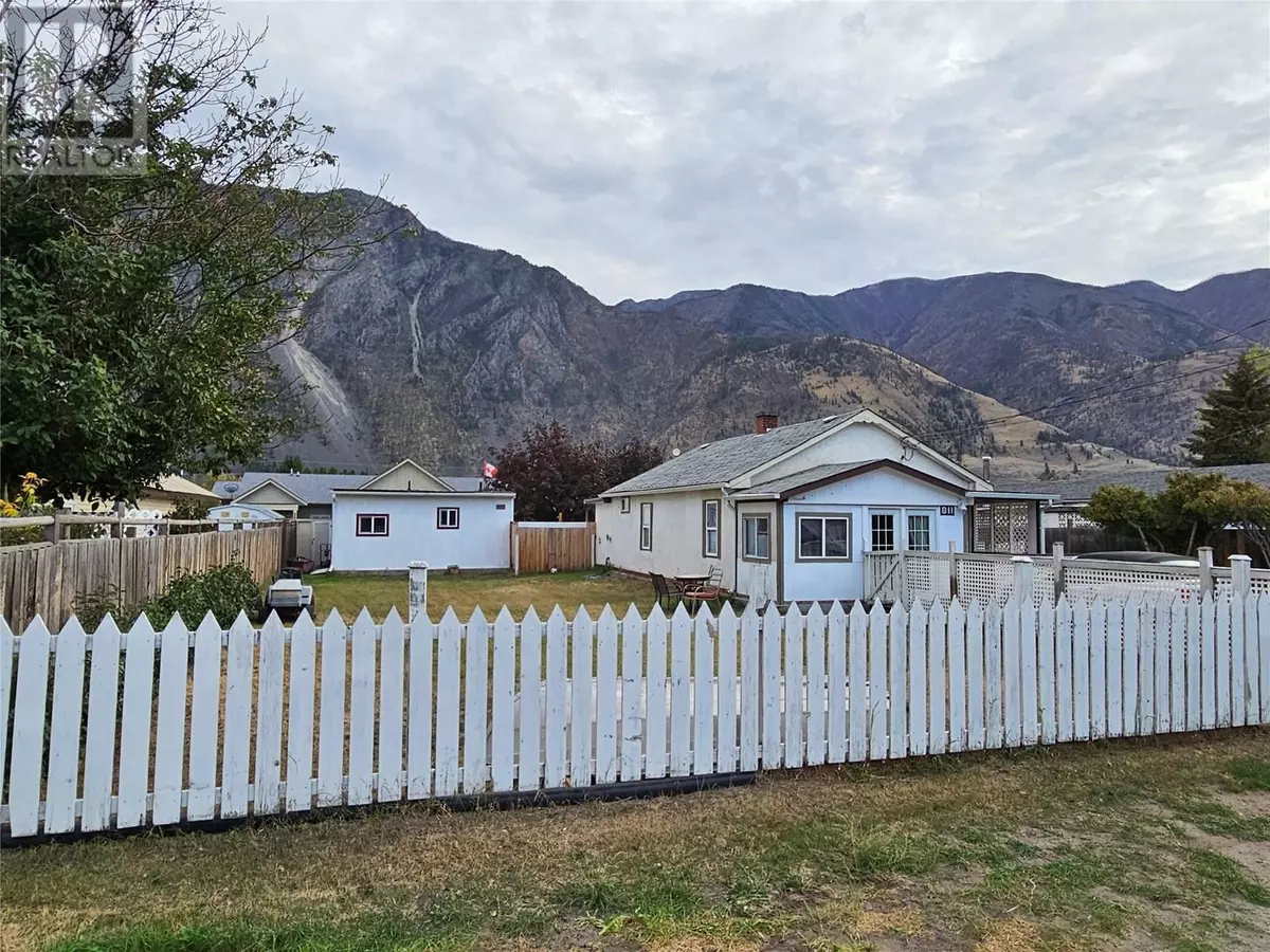 Keremeos, BC V0X1N3,811 6th Avenue