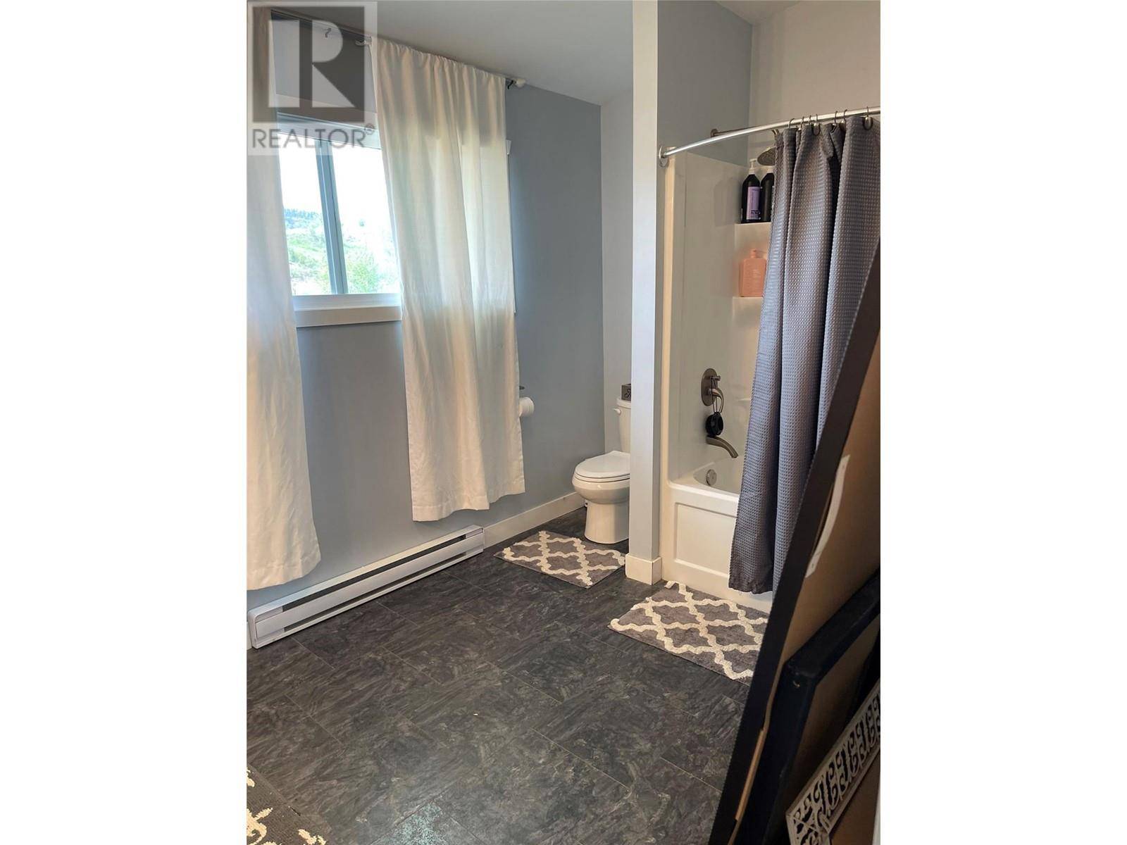 Kelowna, BC V1V2B6,2670 Glenmore Road N