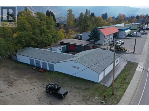 Castlegar, BC V1N2W1,2305 6th Avenue