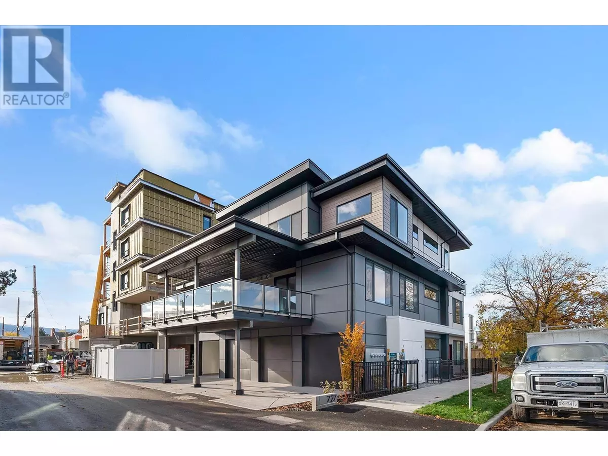 Kelowna, BC V1Y5B8,727 Wardlaw AVE #4