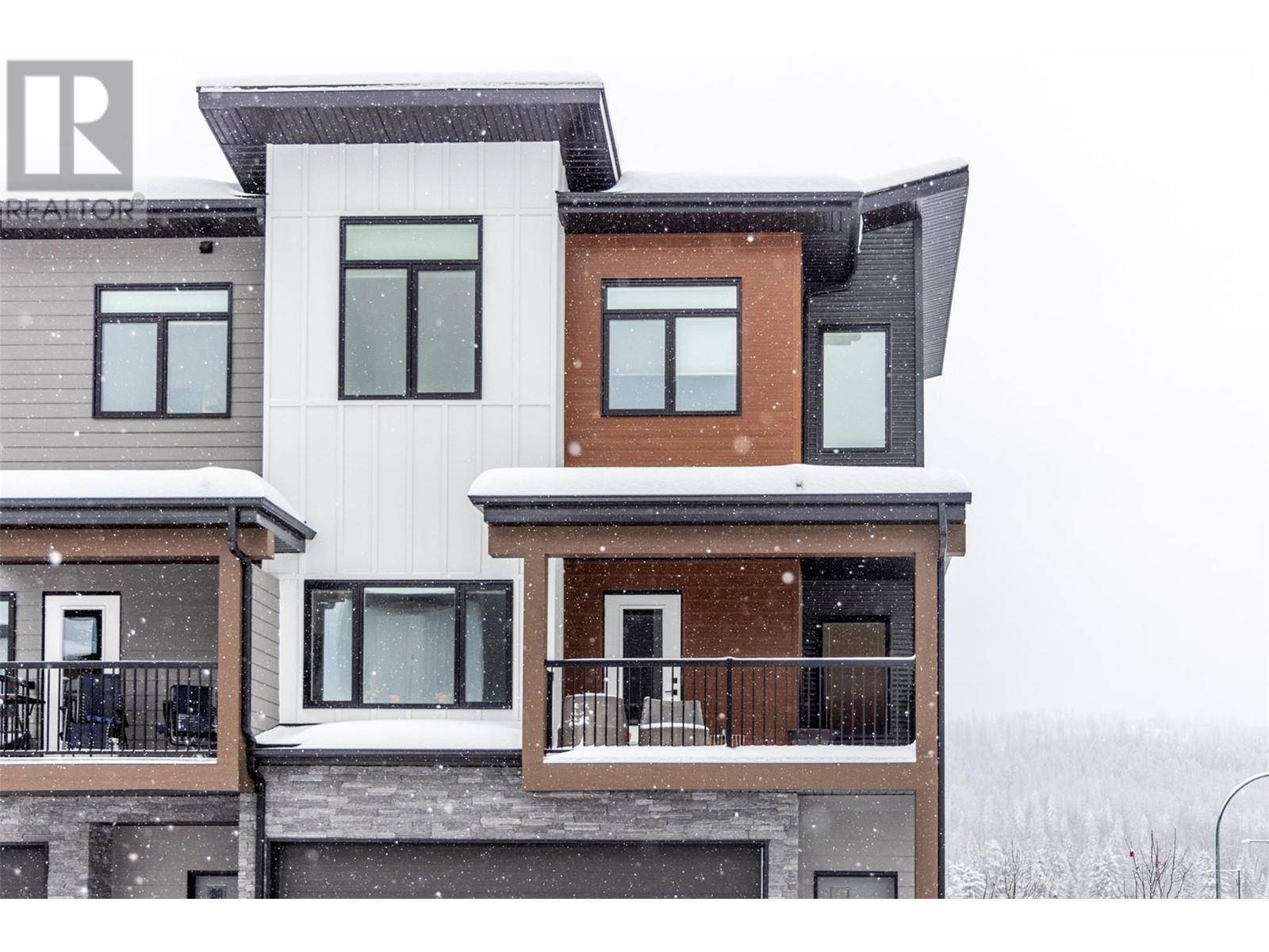 Fernie, BC V0B1M7,700 RIVERSIDE WAY #201