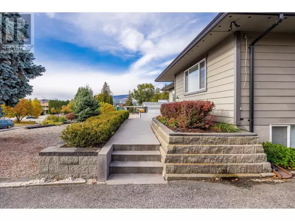 Kelowna, BC V1Y4H9,1508 Pinehurst Crescent