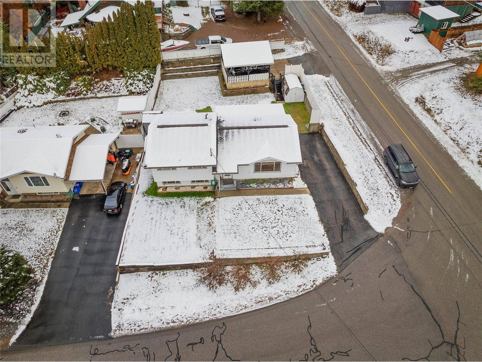 Fruitvale, BC V0G1L0,64 Moller Road