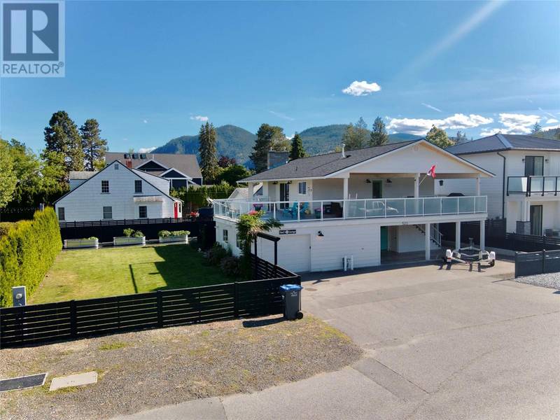 523 Stonor Street, Summerland, BC V0H1Z9