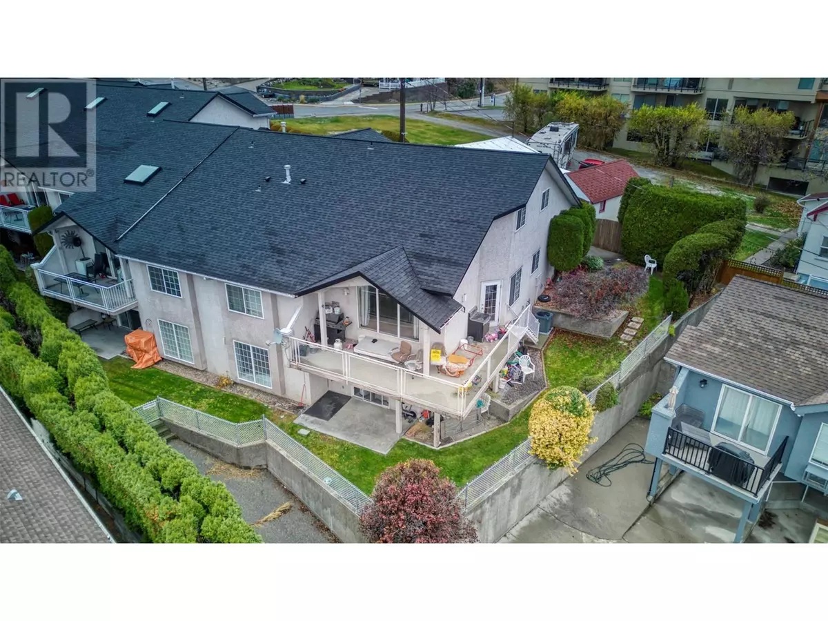 Osoyoos, BC V0H1V1,4805 Oleander DR #1