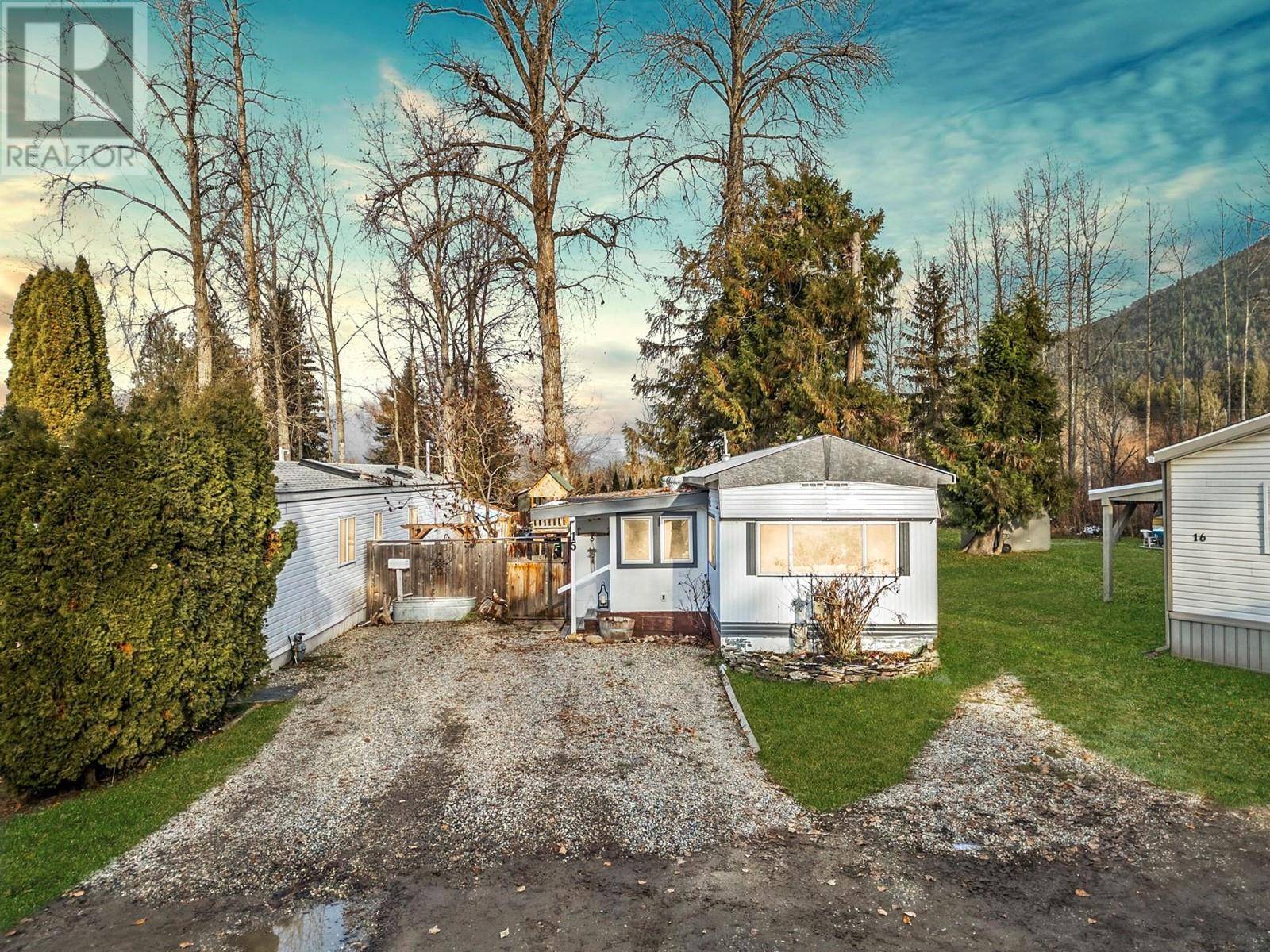 Salmon Arm, BC V1E1C4,5080 20 AVE Northeast #15