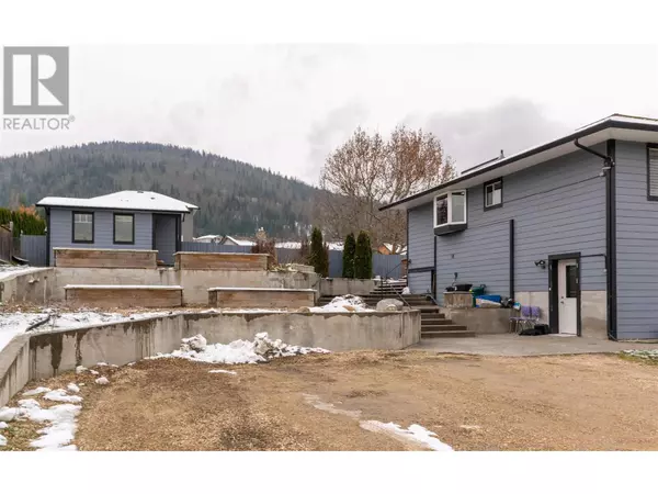 Salmon Arm, BC V1E2G7,1350 13 Avenue SE