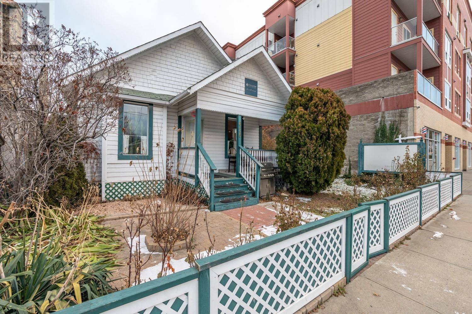 Penticton, BC V2A5L6,626 MARTIN Street