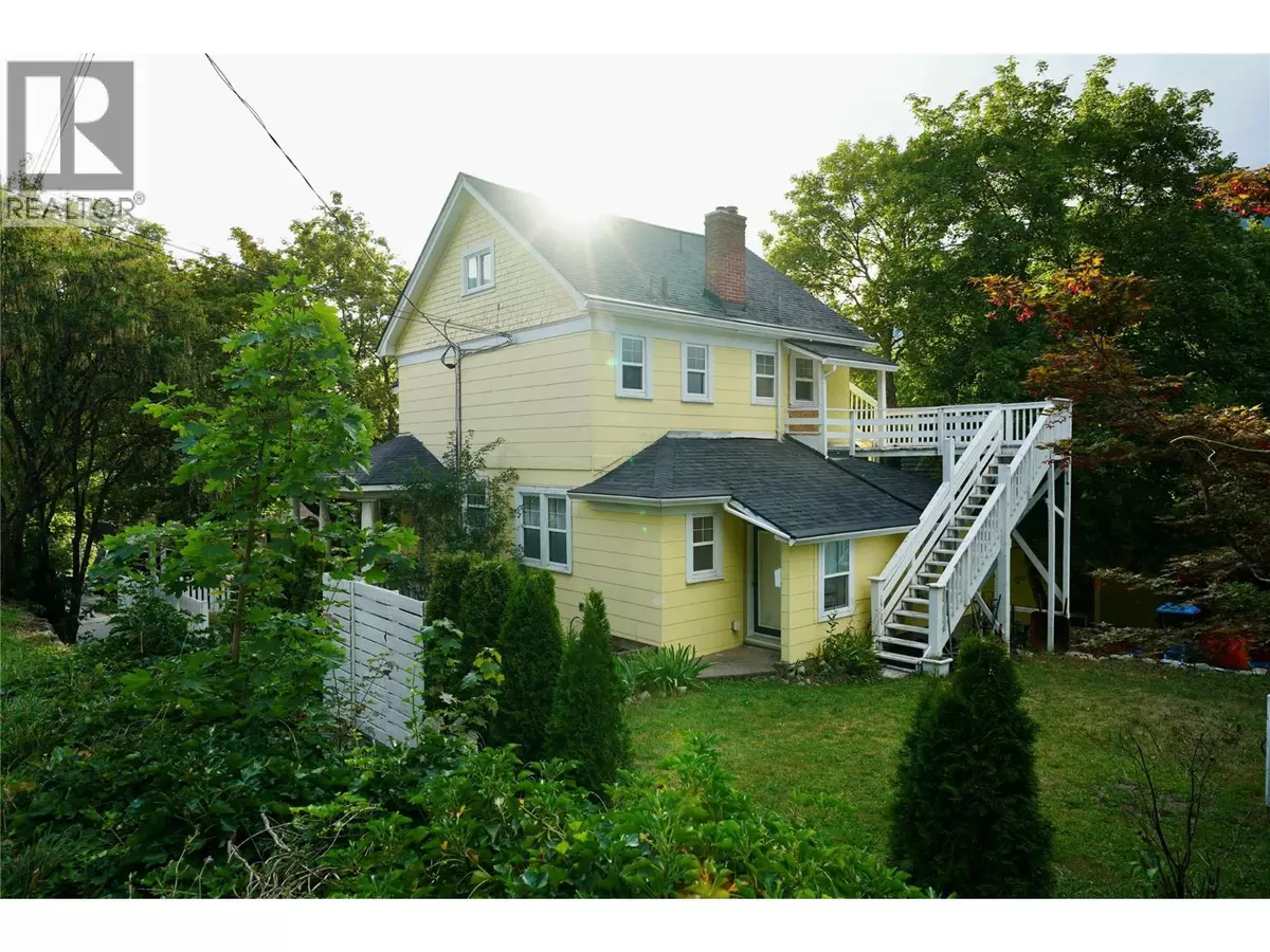 Nelson, BC V1L2B1,723 HENDRYX Street