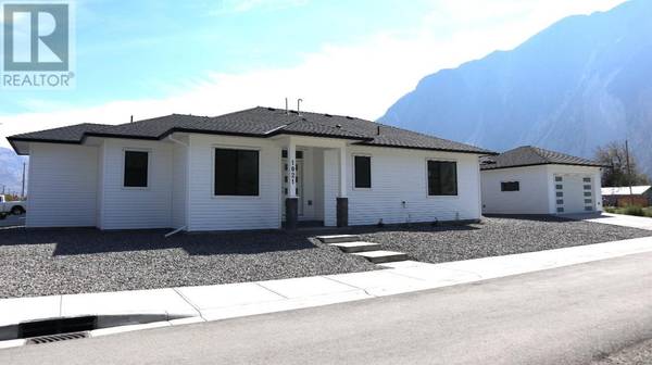 1021 3RD Street, Keremeos, BC V0X1N3