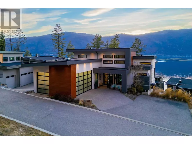 3324 Black Pine Lane, Kelowna, BC V1V3G1