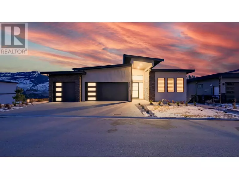 937 Royal Troon Lane, Kelowna, BC V1P0A3