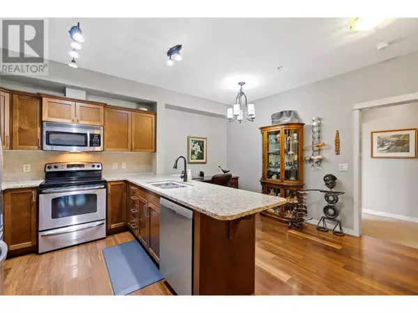 Kelowna, BC V1Y6H5,2142 Vasile ST #107