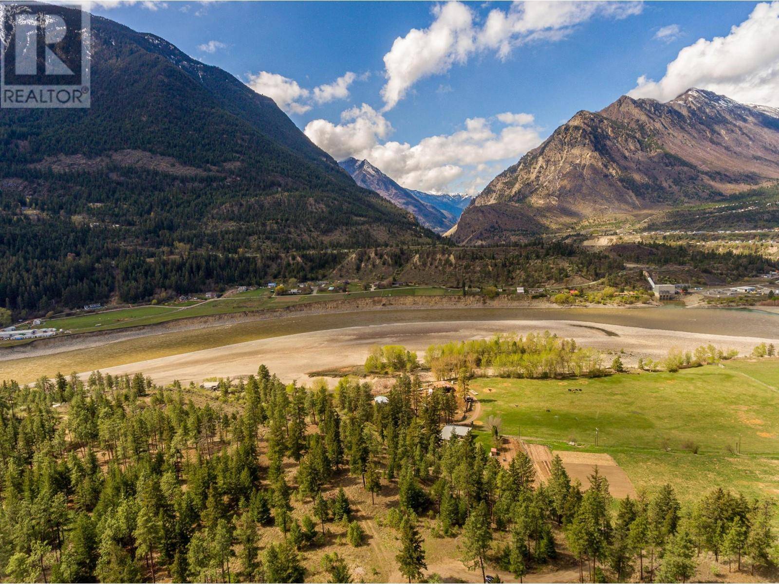 Lillooet, BC V0K1V0,105 HORSEBEEF Terrace