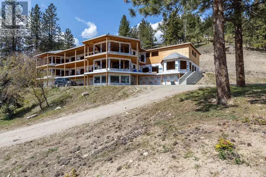 4976 Princeton Avenue, Peachland, BC V0H1X8