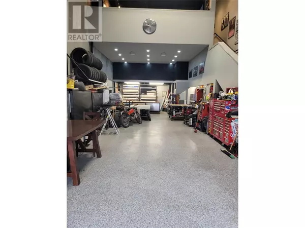 Kelowna, BC V1V0C1,2110 Matrix CRES #9