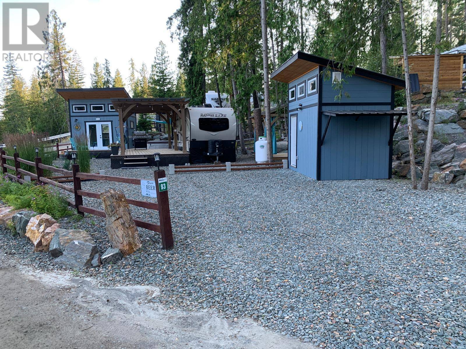 Celista, BC V0E1M6,5363 Squilax-Anglemont RD #93