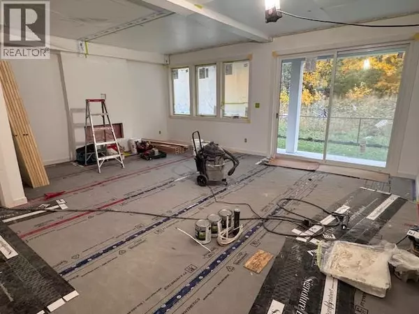 Kelowna, BC V1W0E6,980 Bull Crescent Lot# 72