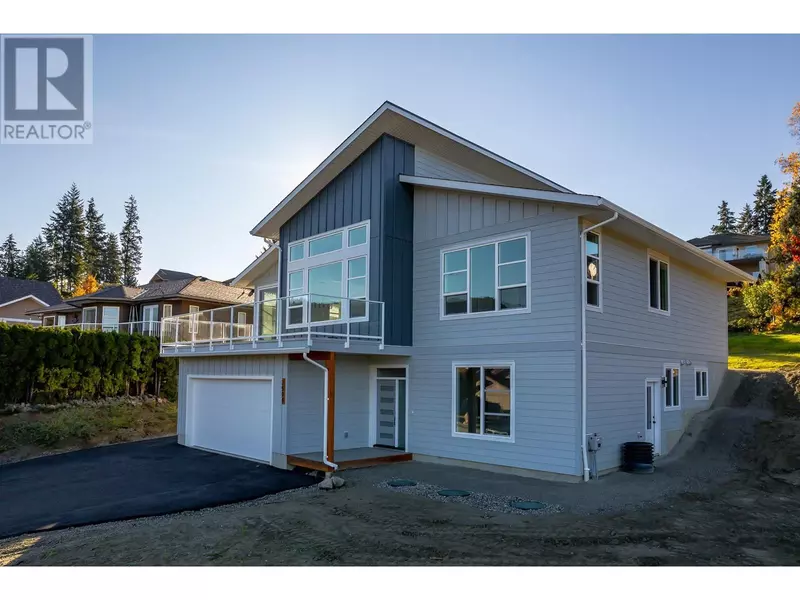 2594 Grand View Place, Blind Bay, BC V0E1H2