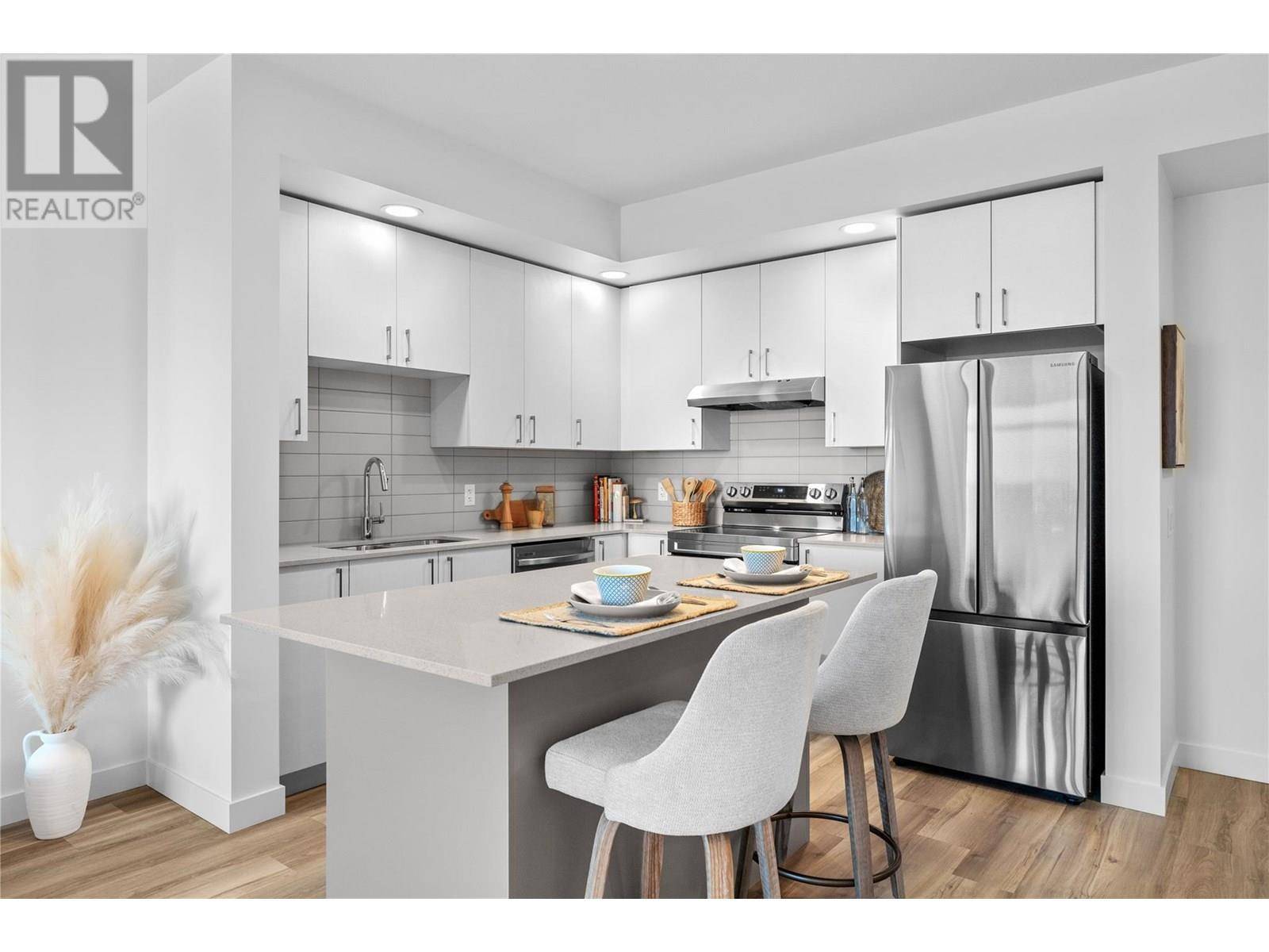 Kelowna, BC V1W0G7,1057 Frost RD #203