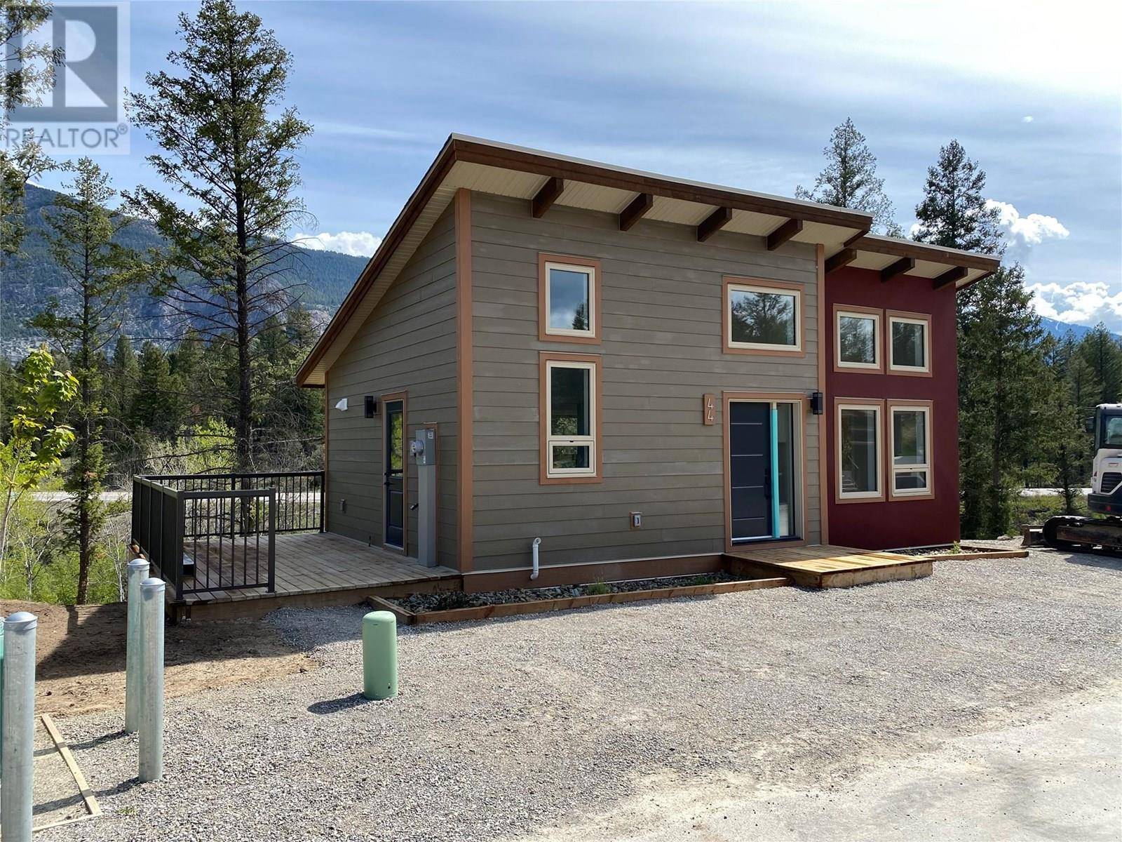 4926 Timber Ridge RD #44, Windermere, BC V0B1L0