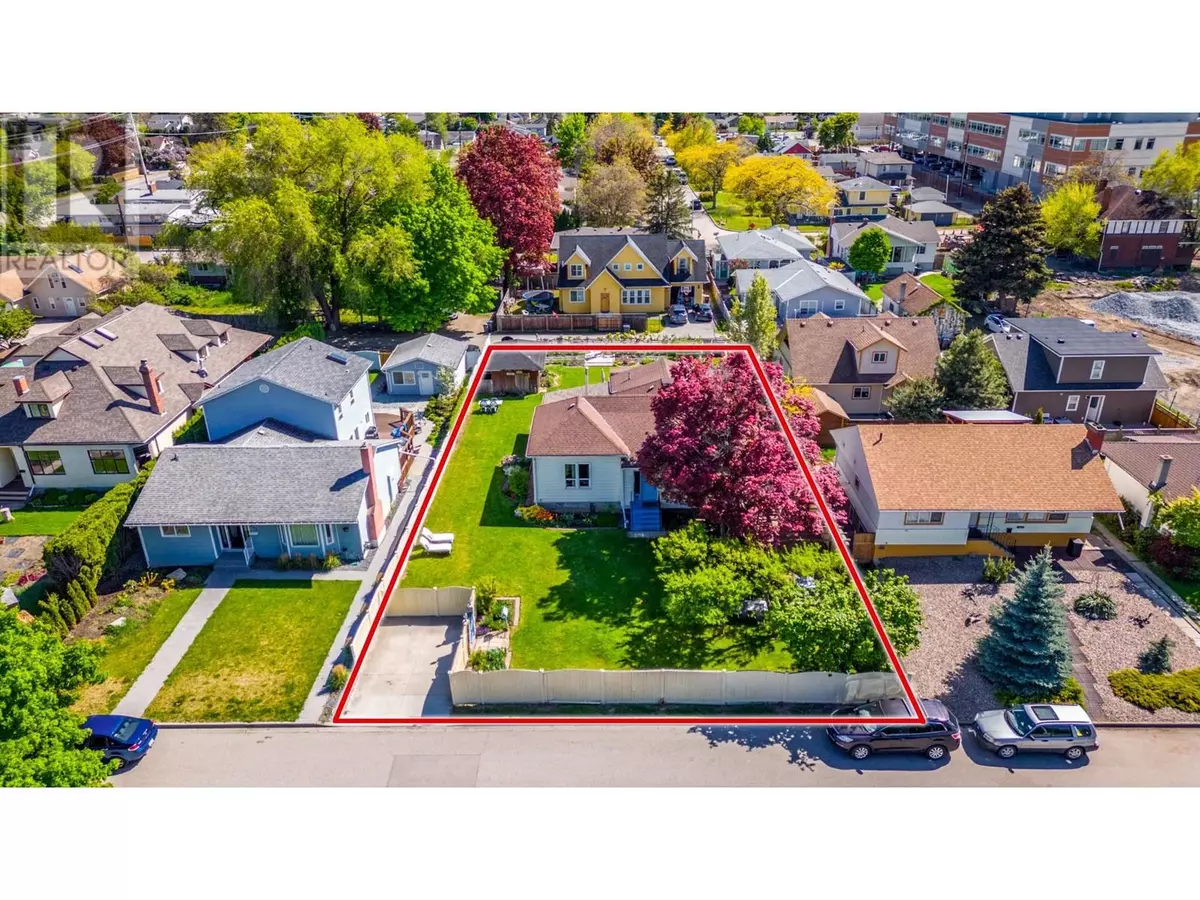 Kelowna, BC V1Y5M2,607 Glenwood Avenue