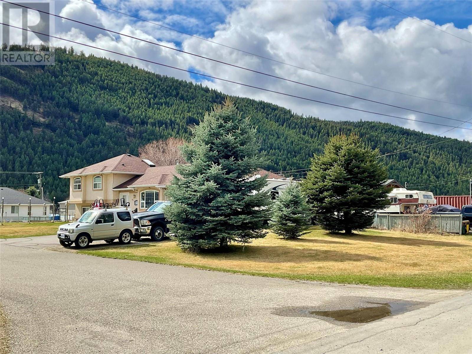 Midway, BC V0H1M0,681 DAWSON Street