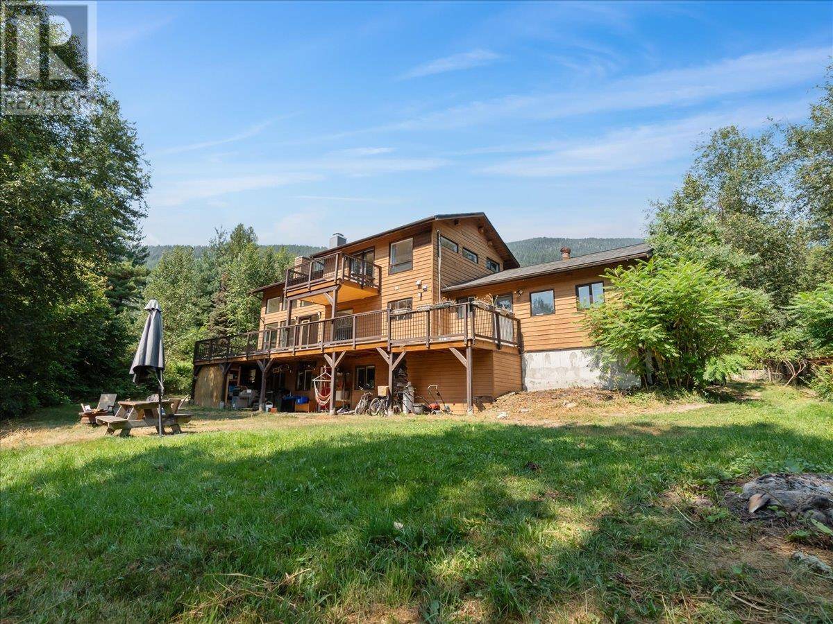 Winlaw, BC V0G2J0,6172 SLOCAN RIVER Road