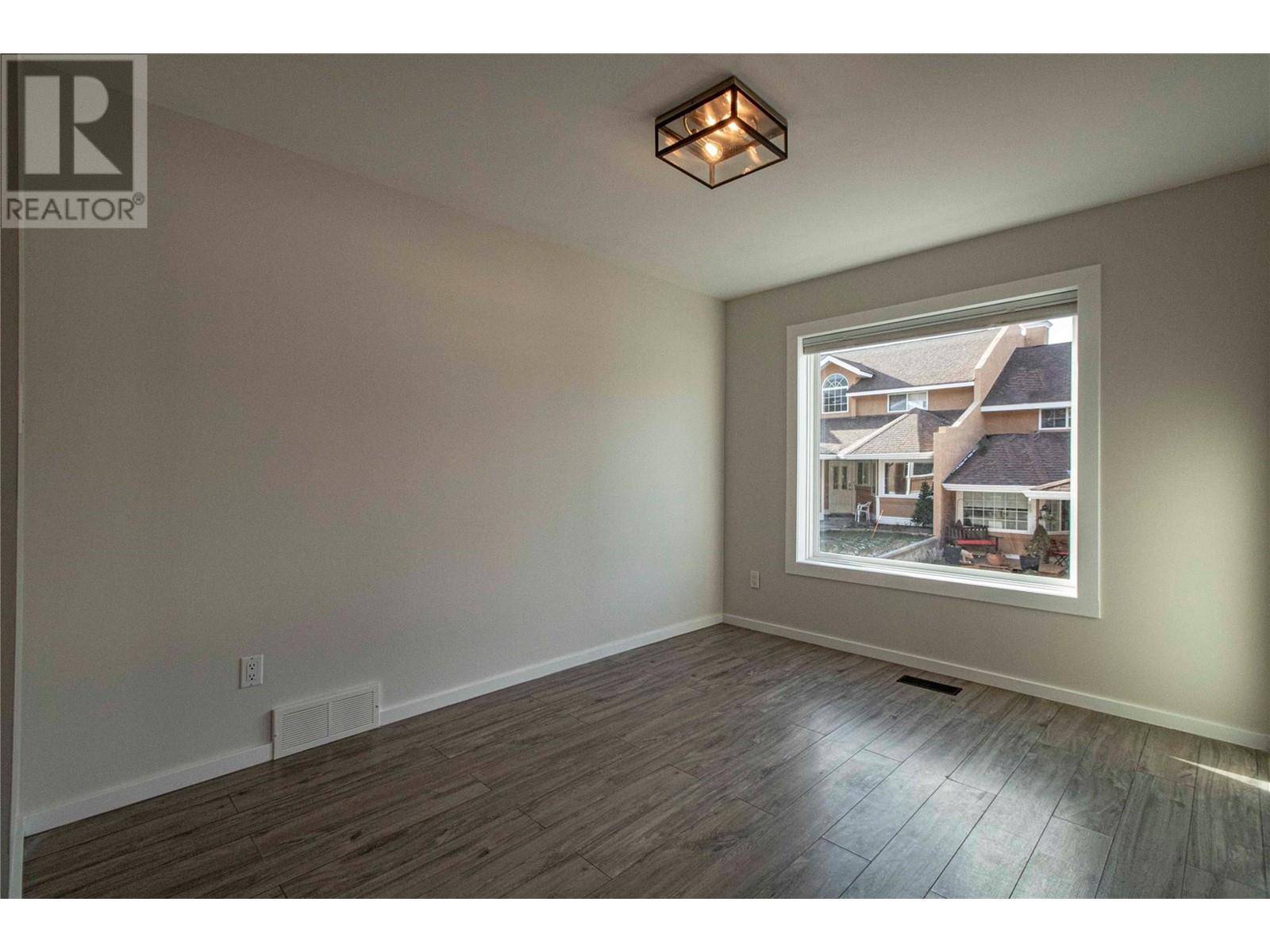 Penticton, BC V2A4G3,391 Farrell ST #111