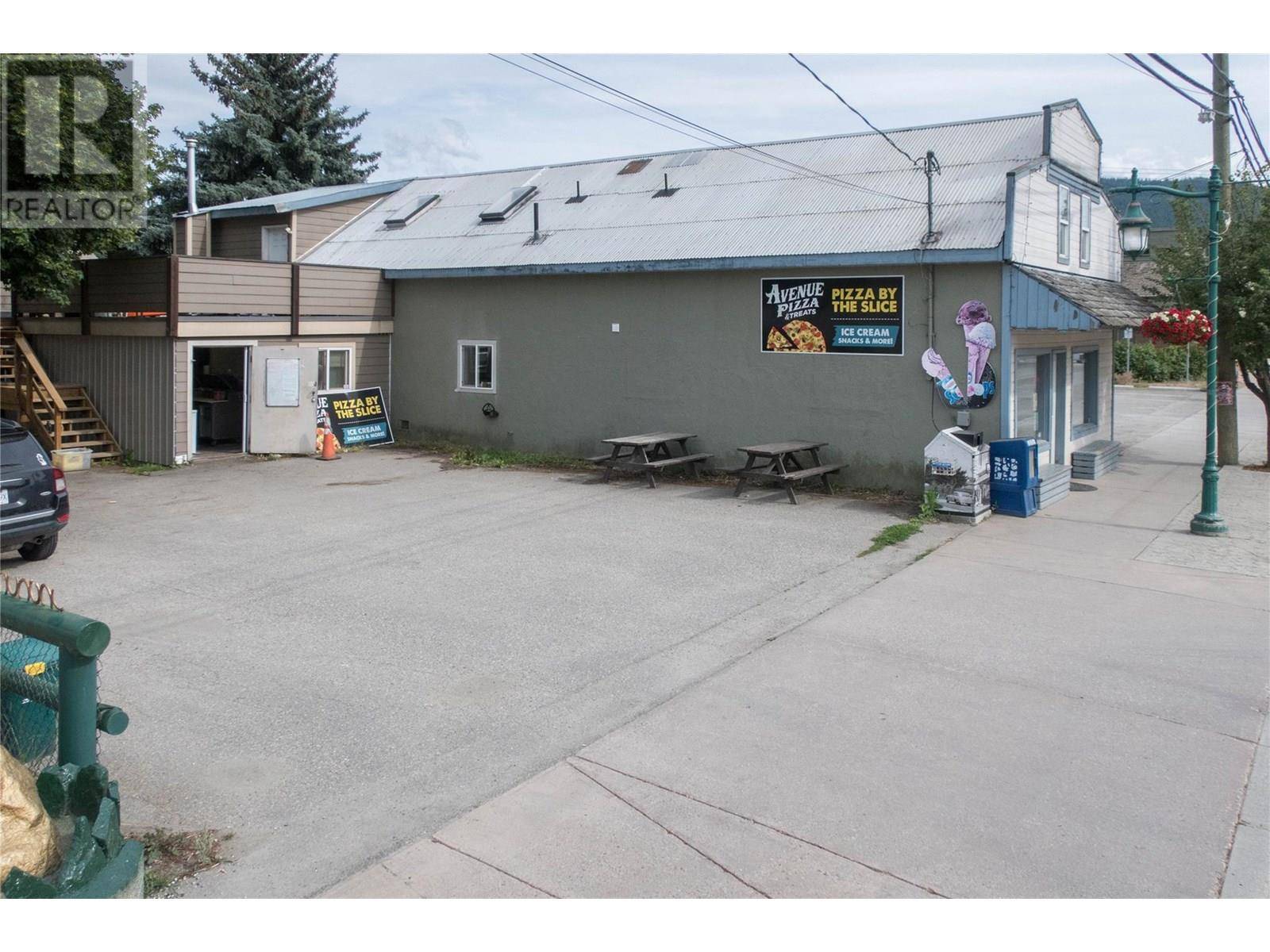 Lumby, BC V0E2G0,2037 Shuswap Avenue
