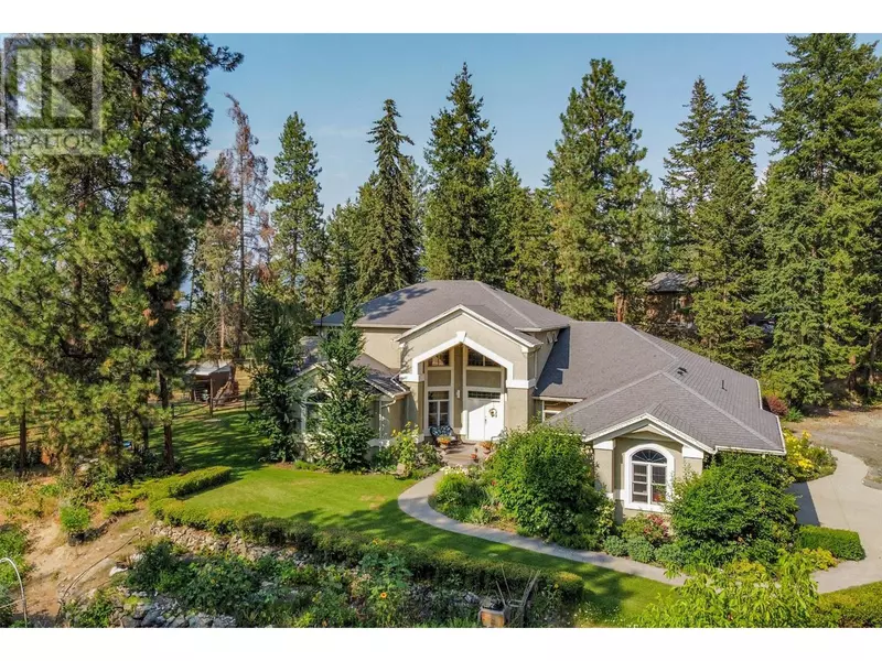 3605 Luxmoore Road, Kelowna, BC V1W4C7