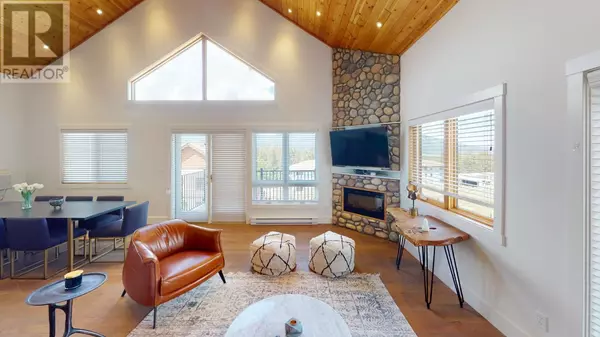 Radium Hot Springs, BC V0A1M0,7291 PROSPECTOR AVE #105