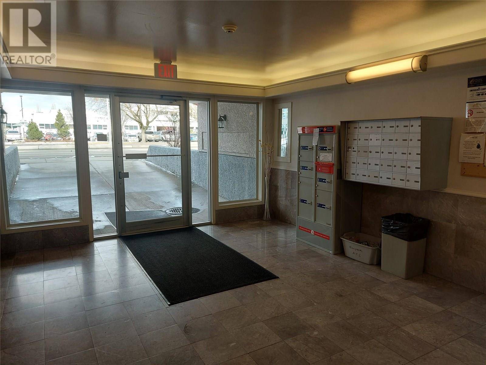 Kelowna, BC V1Y9L2,993 KLO RD #203