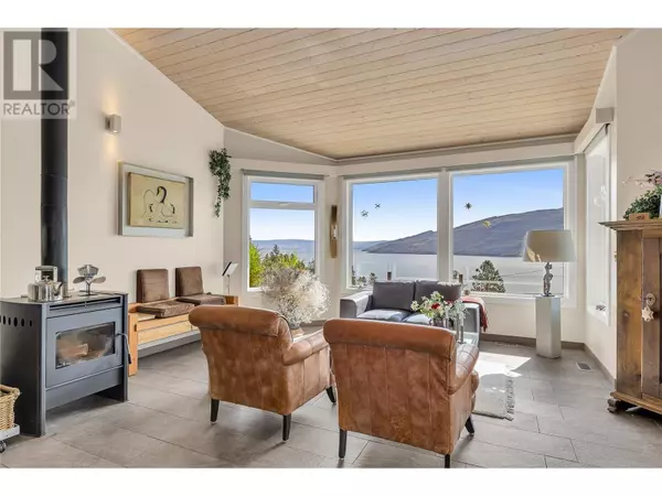 Peachland, BC V0H1X7,6376 Topham Place