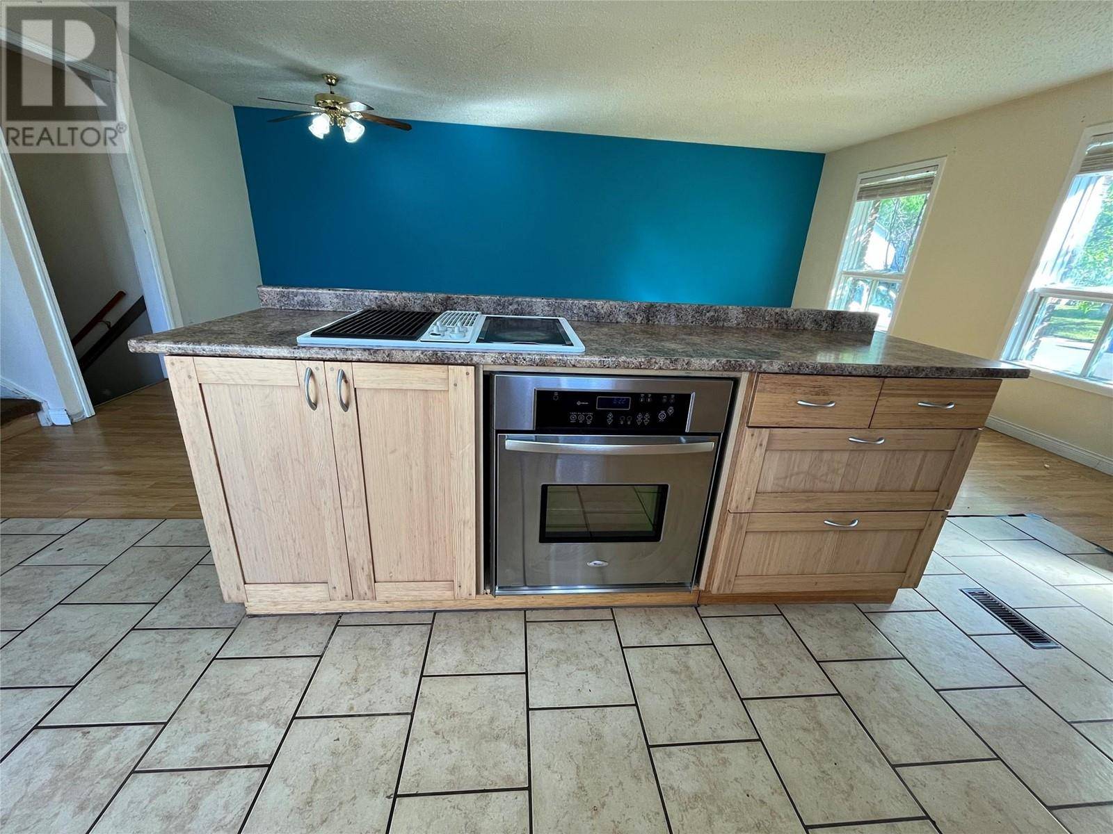 Tumbler Ridge, BC V0C2W0,132 SPRUCE Avenue