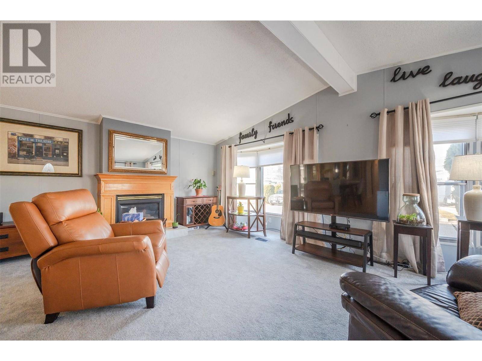 Penticton, BC V2A3S3,197 DAUPHIN AVE #302