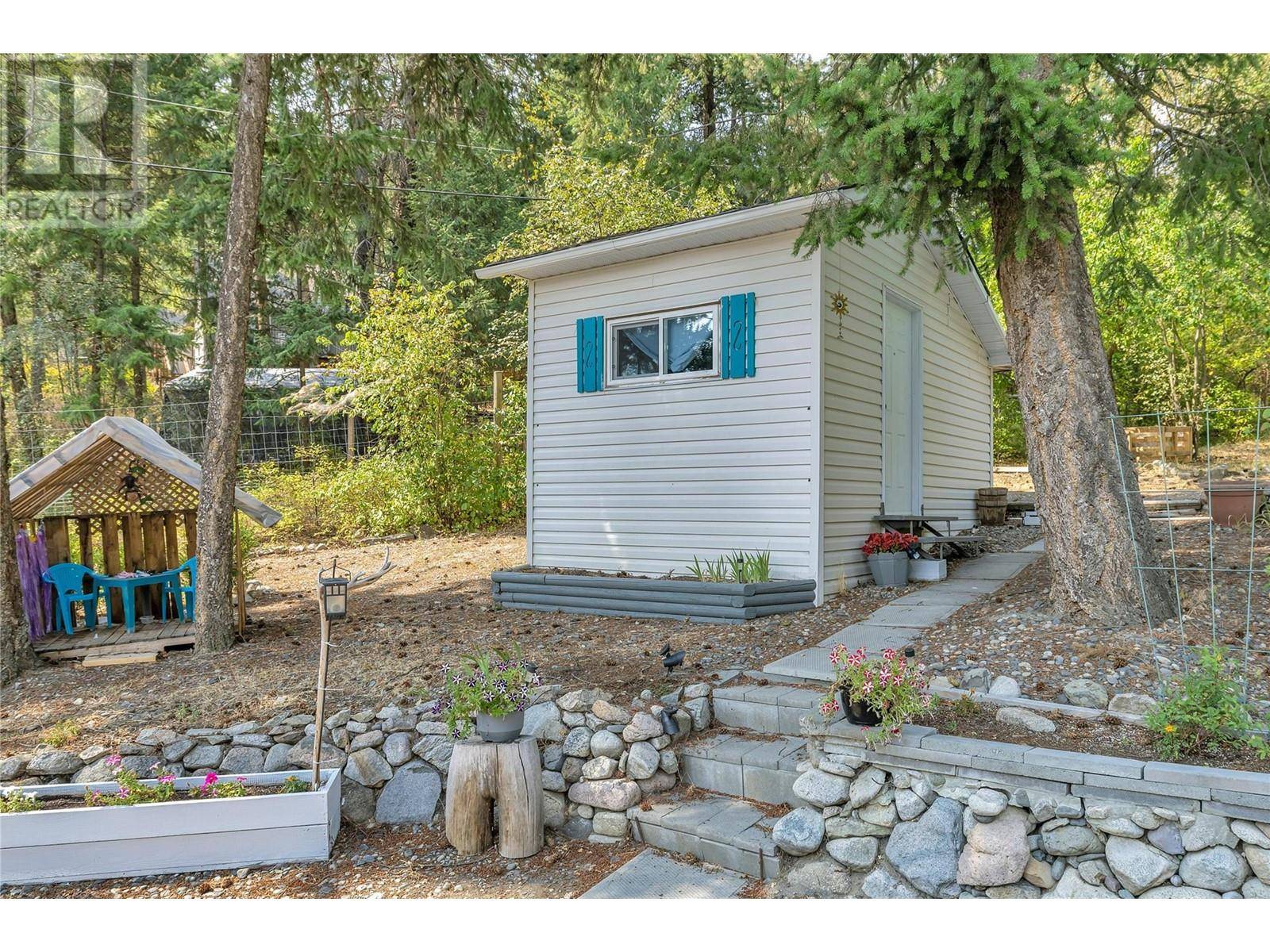 Vernon, BC V1H2C1,10736 Pinecrest Road