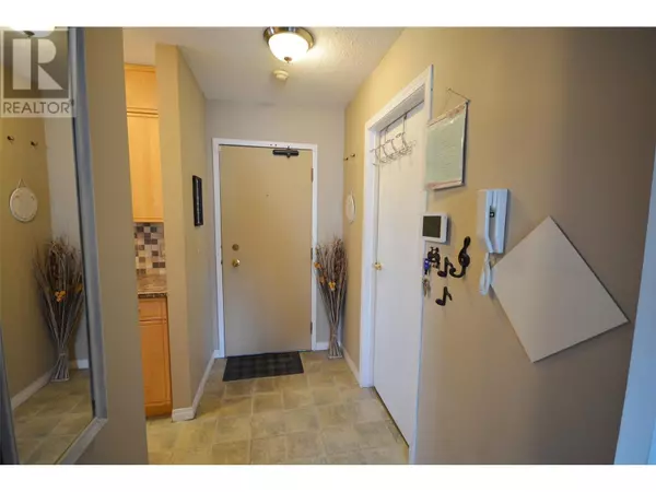 Penticton, BC V2A7K1,150 Skaha PL #412