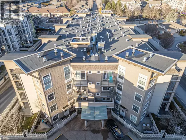 533 Yates RD #204, Kelowna, BC V1V2T7