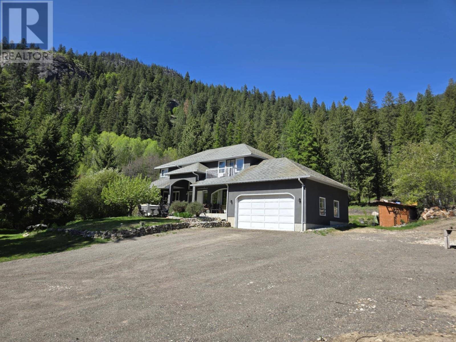 Castlegar, BC V1N4V8,5407 ALLENDALE Crescent