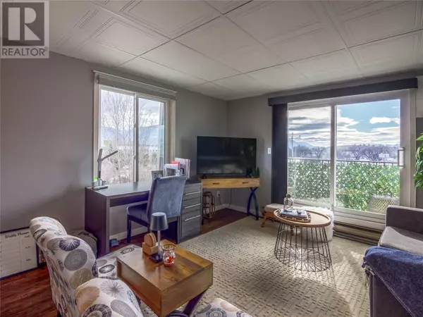 Penticton, BC V2A7X7,922 Dynes AVE #301