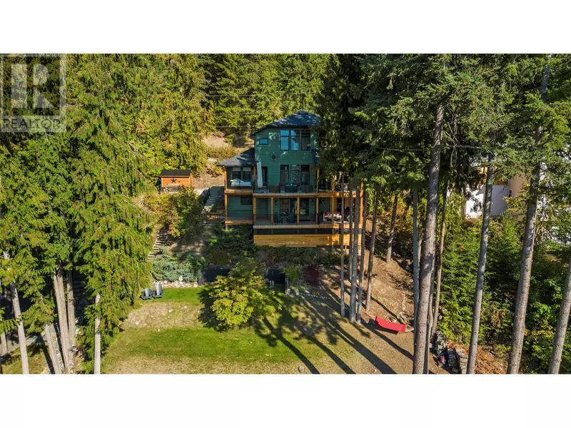 7756 Columbia Drive, Anglemont, BC V0E1M8