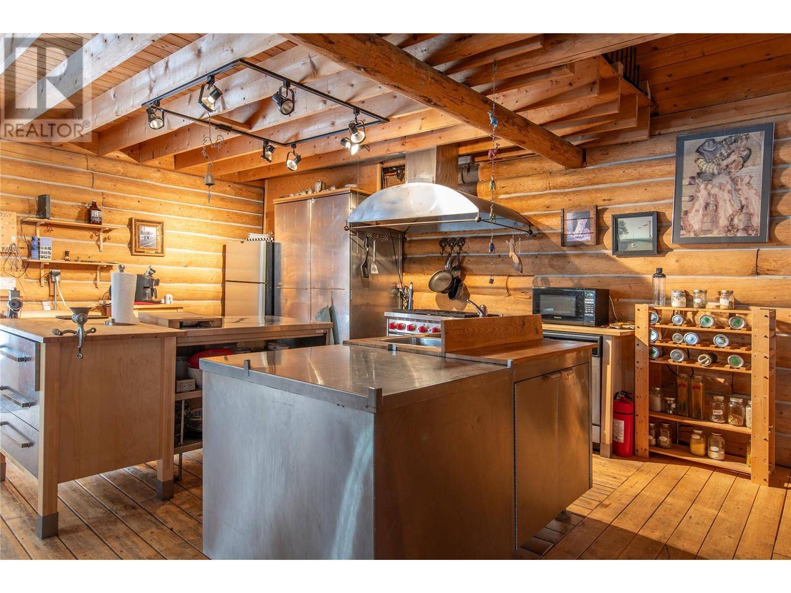 Golden, BC V0A1H1,2761 Wapta Road