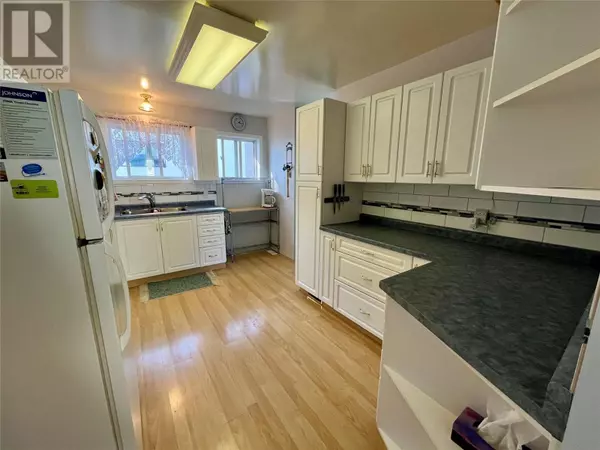 Tumbler Ridge, BC V0C2W0,20 Dawson Place