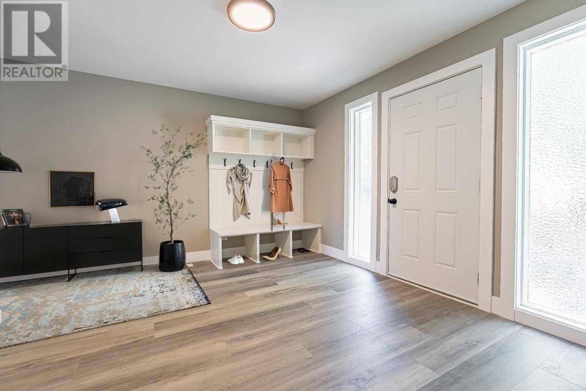 Anglemont, BC V0E1M8,7430 Crowfoot Drive