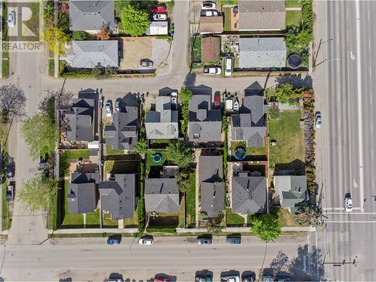 Kelowna, BC V1Y2W5,1206 Ethel Street