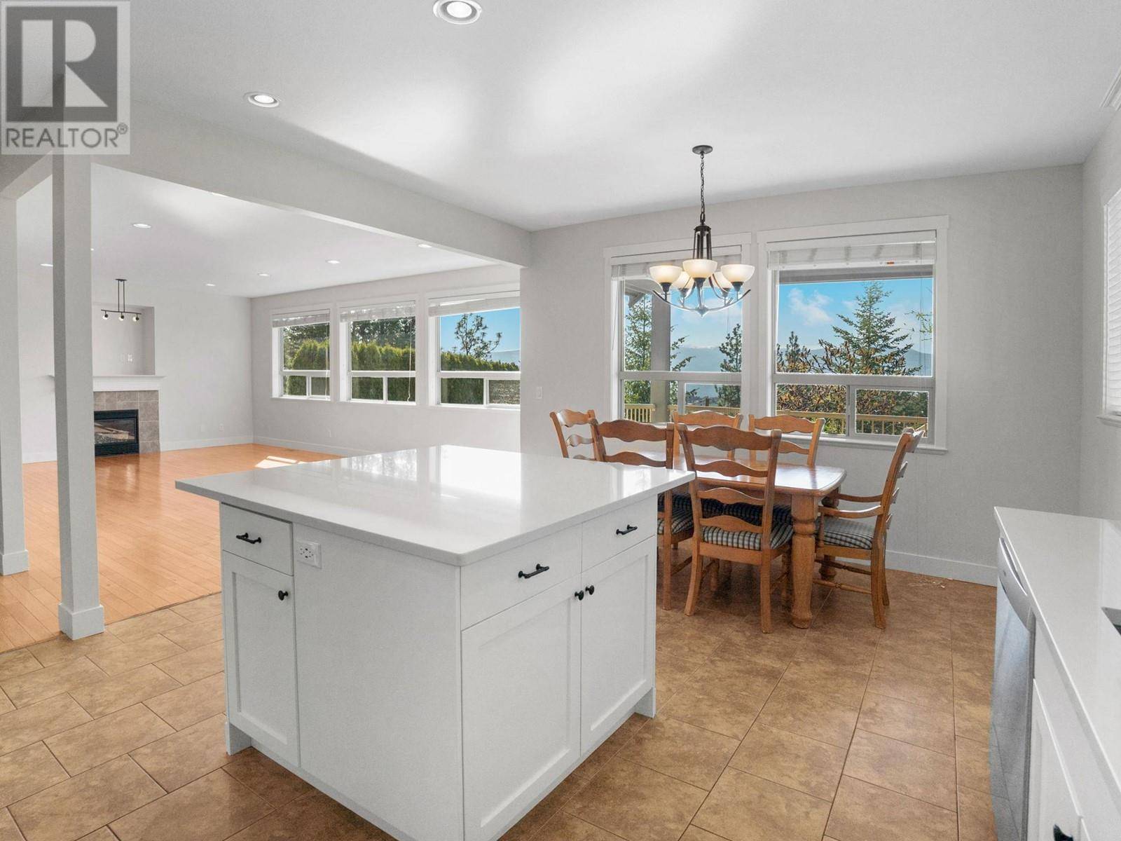 West Kelowna, BC V1Z4C2,2051 Sunview DR #4