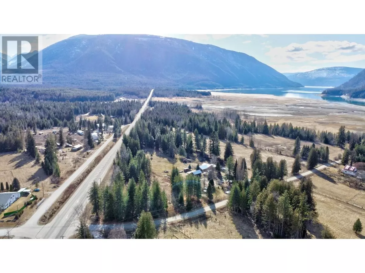 Burton, BC V0G1R0,117 LAKEVIEW PARK Road
