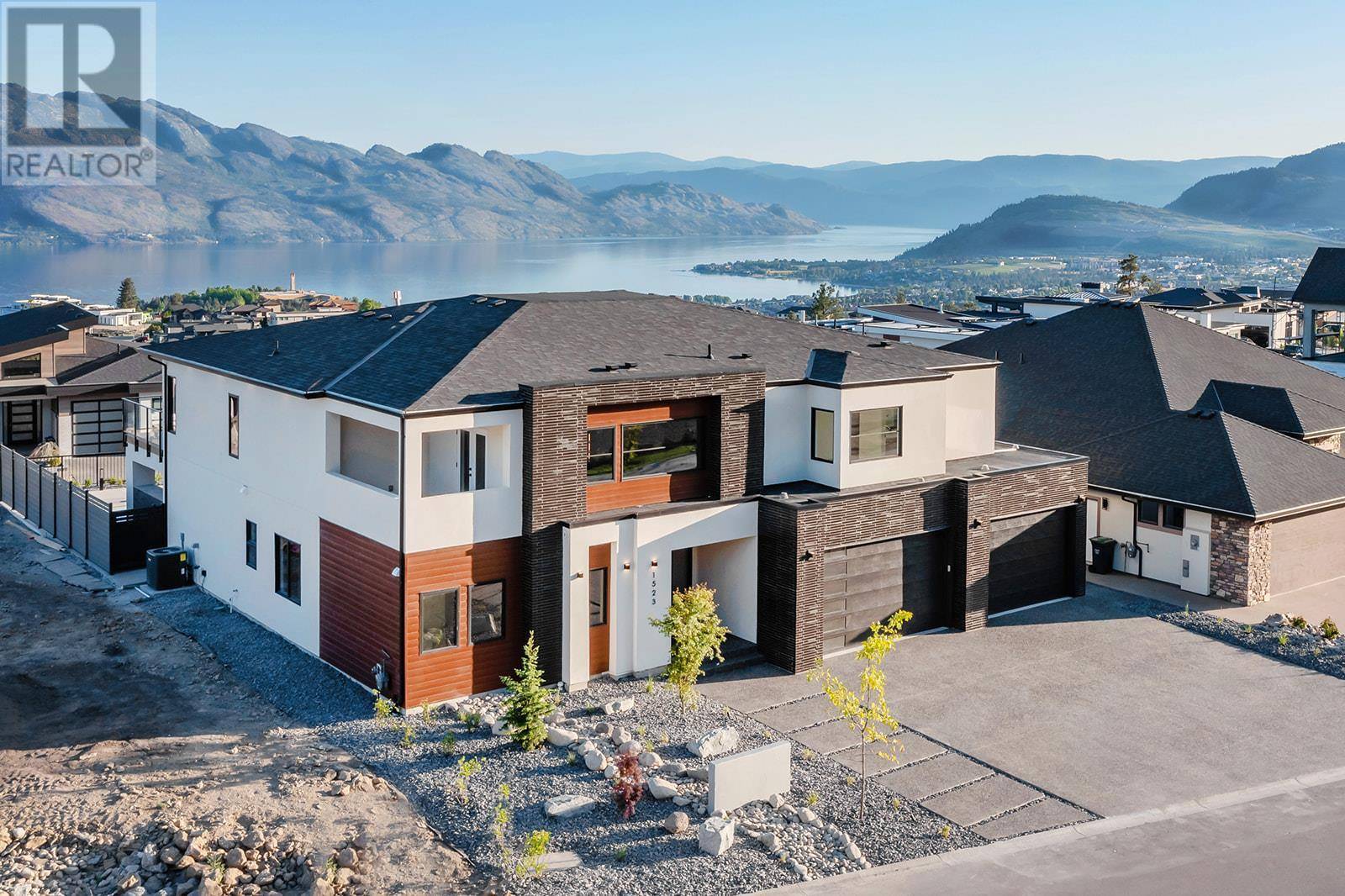 1523 Cabernet Way, Kelowna, BC V4T0E1