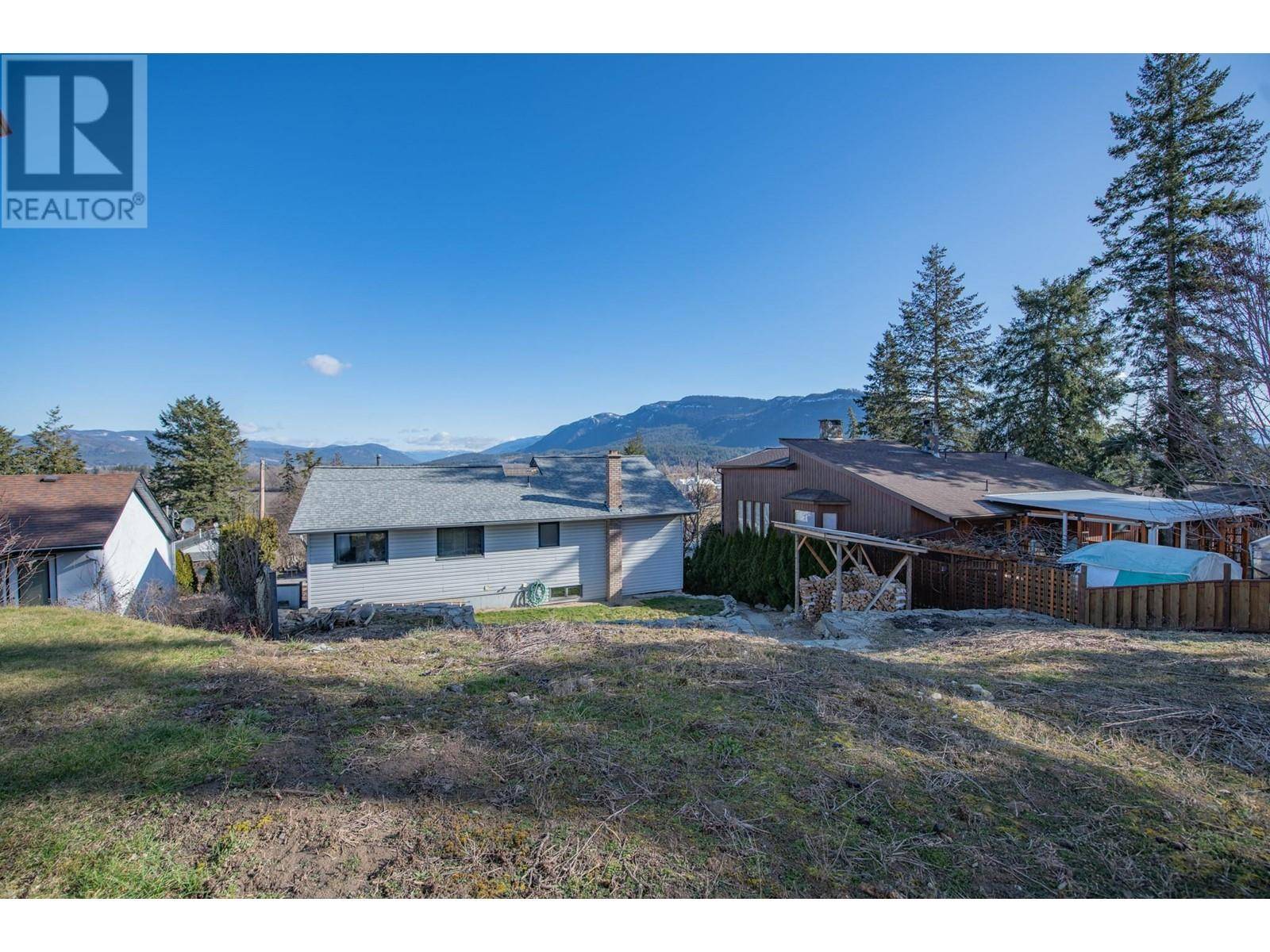 Enderby, BC V4Y4C1,135 Birch Crescent